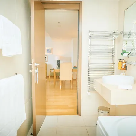 Astoria 호텔 4*
