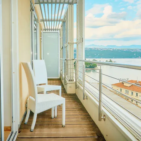 Готель Astoria 4*