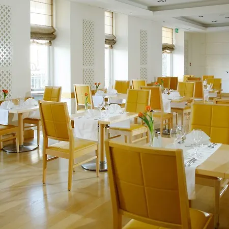 Astoria 4*