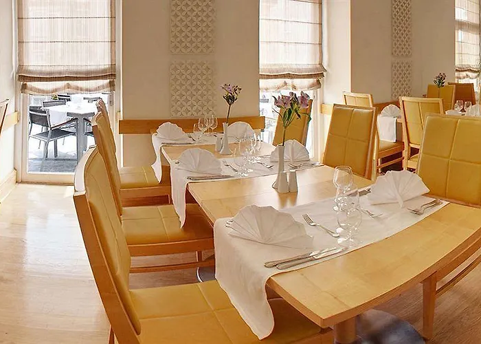 Отель Astoria 4*