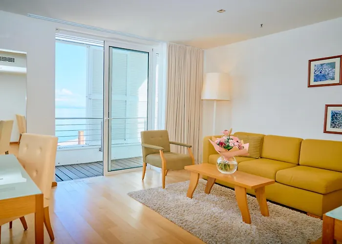 Astoria Опатия