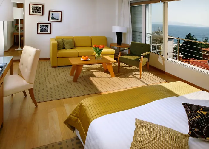 Astoria Отель 4*