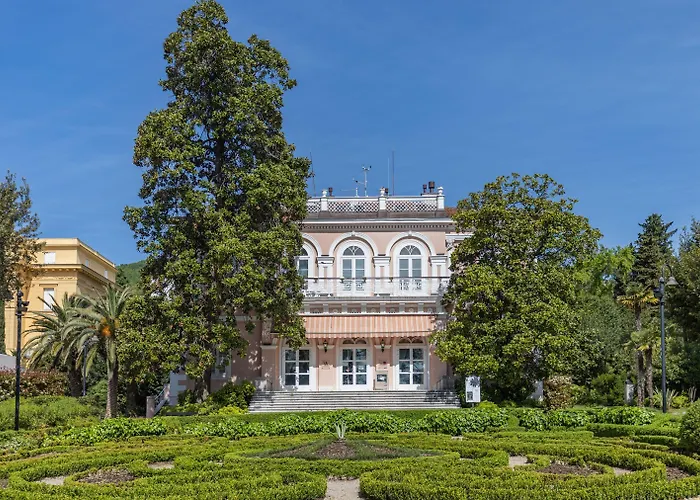 Astoria Опатия