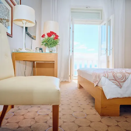 Szálloda Astoria 4*